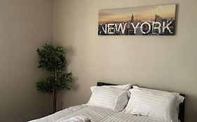 One Bedroom Apartment In Gorgie With New Central Heating System