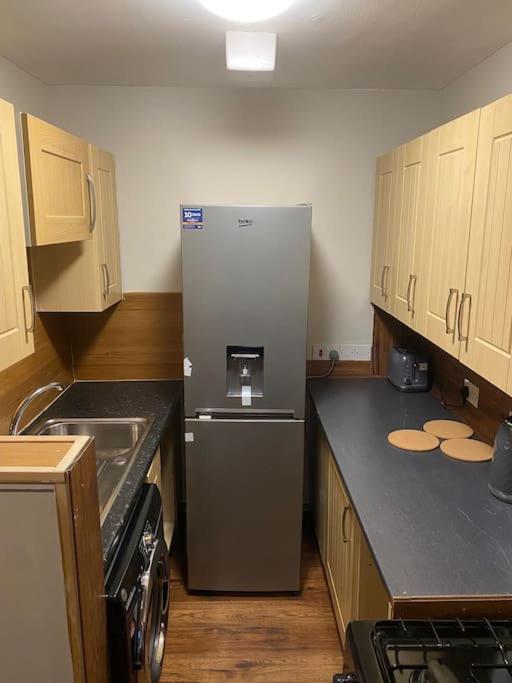 One Bedroom Apartment In Gorgie With New Central Heating System Edinburgh Exterior photo